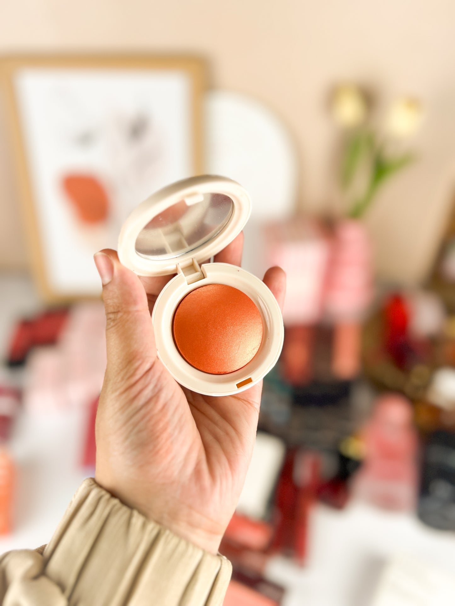 Blusher Rare beauty ( mirror )