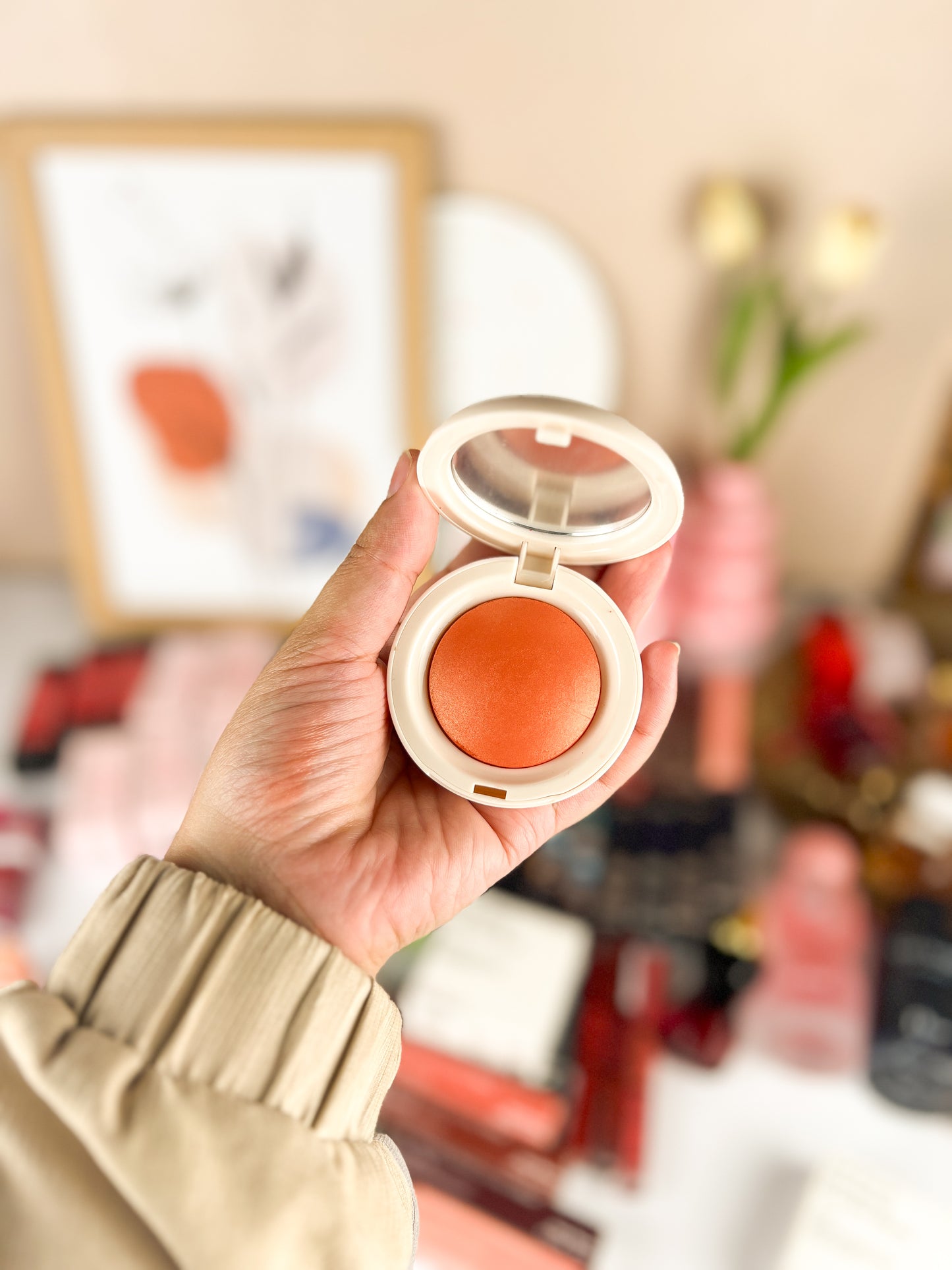 Blusher Rare beauty ( mirror )